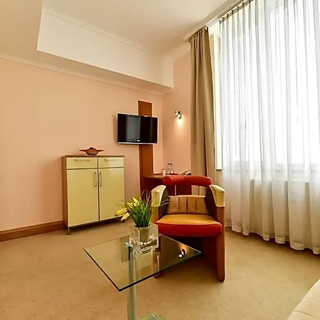 Stadt 3*