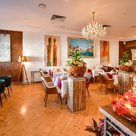 Stadt Hotel 3*