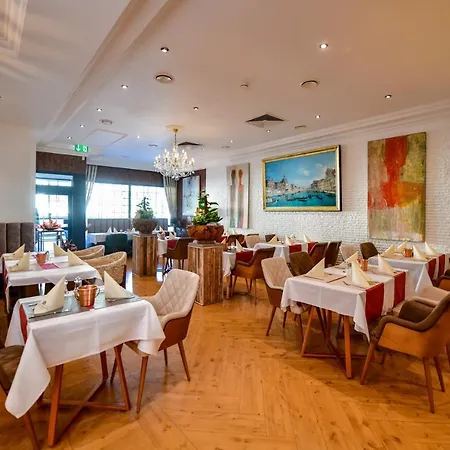 Stadt Hotel 3*